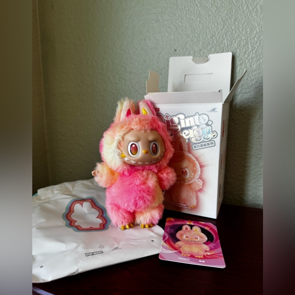 Pop Mart Labubu Big Into Energy Plush Pendant  - Loyalty (pink)- NEW!